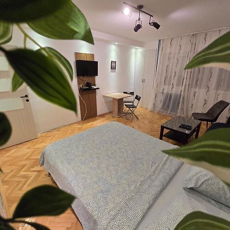 Azzurro Studio Apartment Belgrad Exterior foto